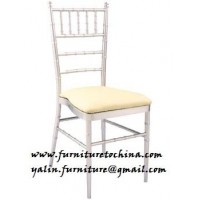 silla de Chiavari con el amortiguador, asiento tapizado blanco del hotel, silla del banquete apilables, muebles evento restaurante