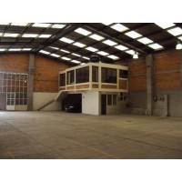 SE RENTA BODEGA CON OFICINAS EN TOLUCA DE 500 M2