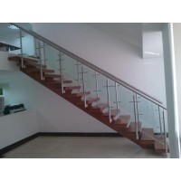 ESCALERAS Y BARANDAS