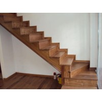 Escalera de Madera Artsticas y Artesanales