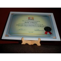 Reconocimientos y diplomas en vidrio a color personalizados