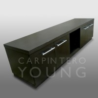 VAJILLERO CARPINTERO YOUNG