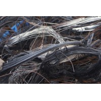 Acero reciclado de llantas usadas