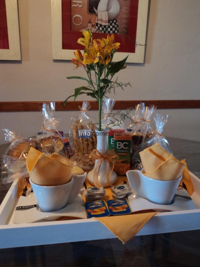 desayuno sorpresa ilDiletto San Valentin Enamorado brindis regaloo
